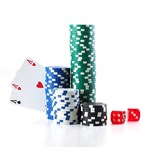 Bonus round activation in MMA slot game with free spins display